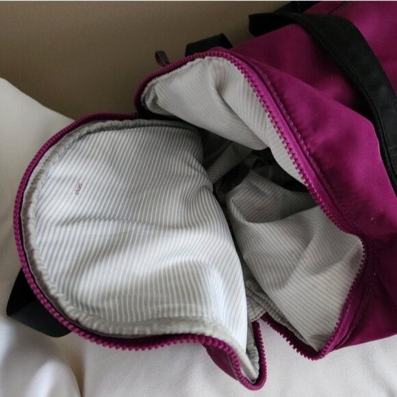 Lululemon Run Ways Duffel - Picture 5 of 13